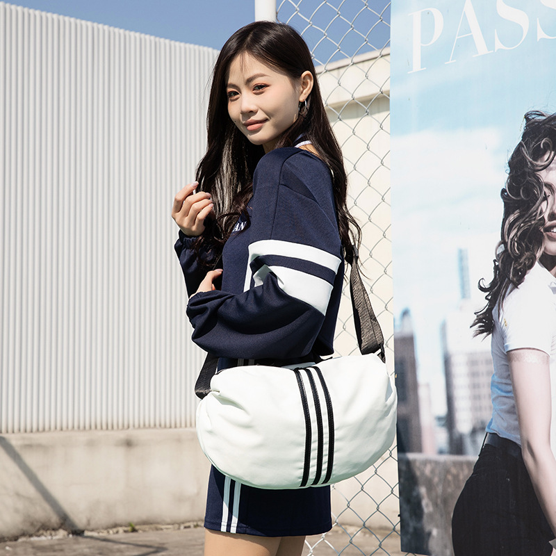 Free Shipping Sports Single Shoulder Bag Simple Luxury Bag Casual Lightweight Handheld Dumpling Bag Large Capacity Commuting Travel Designer Bag Cross