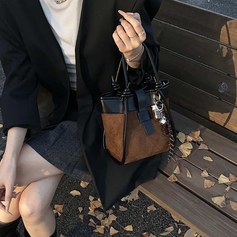Free shipping designer Fashion Retro Color-Block Handbag Mother Bag Women High-End Super Popular Quilted Bucket Bag Suede Crossbody Bag