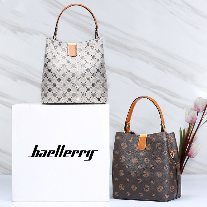 Designer Fashion Retro Pattern Large Capacity Handbag 2025 New Versatile Women's Crossbody Bag