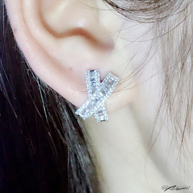 Choucong 2024 Top Sell Cross Clip Earrings Vintage Jewelry Real 100% Sterling Sier Princess Cut Moissanite Dia Party Women Female Bow Earring Gift