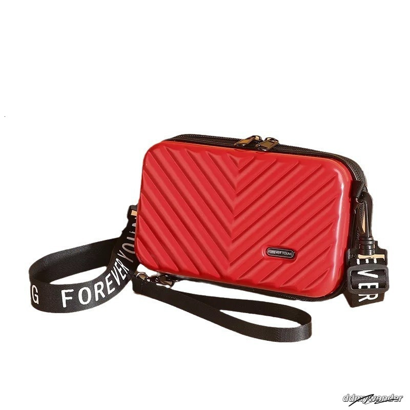 Internet Celebrity Small Hard Shell PC Womens Fashion Simple Texture Shoulder Bag Versatile Ins 7Inch Handbag 250710