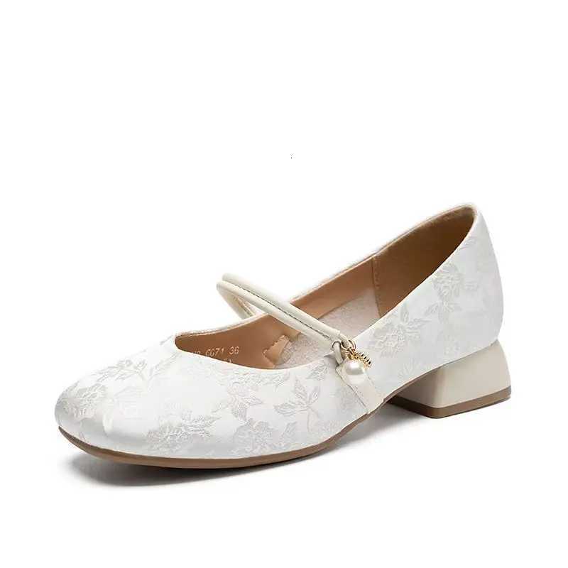 Fashion Versatile Women Shoes Spring Low Heeled Leather Shoe Thick Soles Anti Slip Mary Jane Shoes Comfor Womens Single Shoe W250910