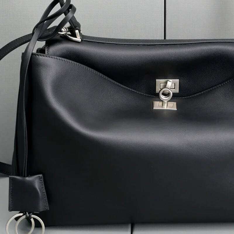 34cm/27cm Handbag Crossbody Large Capacity Single Shoulder Simple Solid Color Flip Bag New Fashion Spring S ummer 2024