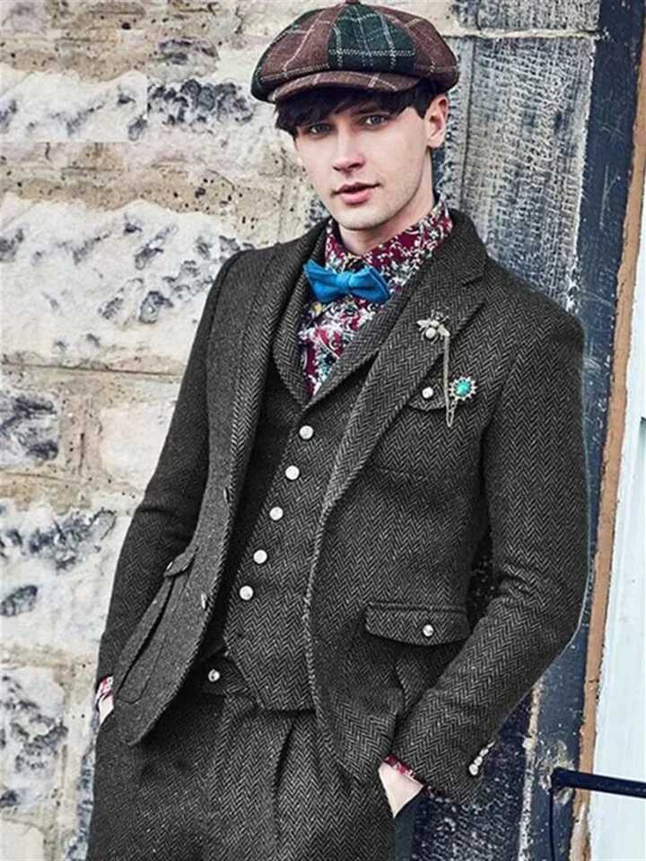 3 Pieces Mens Business Suits Dark Grey Wool Classic Herringbone Pattern Groom Tweed Tuxedos for Wedding BlazerPantsVest W250910