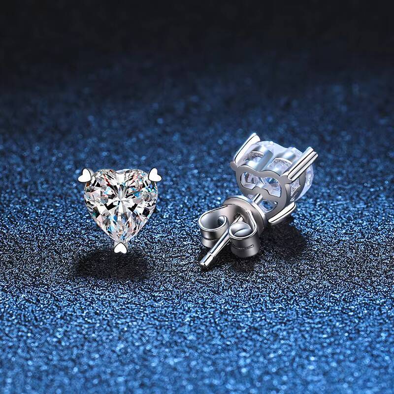 Wholesale Trendy 05ct 1ct Moissanite Heart Earrings Stud 925 Sterling Silver Moissanite Jewelry Moissanite Stud EarringS