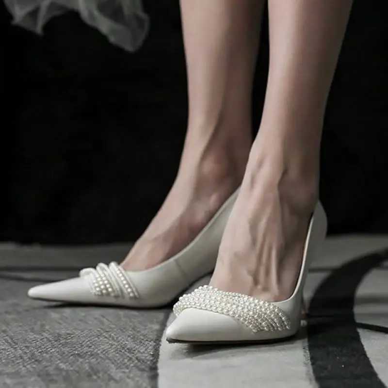 French Single Shoes Womens 2022 Autumn Niche Pearls Shallow Mouth Pointed High Heels Stilettos Fashion Allmatch Personality W250910