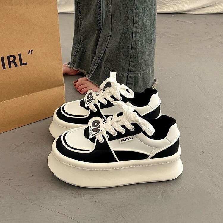 Platform Thick-Soled White Sneakers for Designer Shoe Women Niche Board Shoes 2025 New Spring Style Height-Increasing Casual Sports Shoes