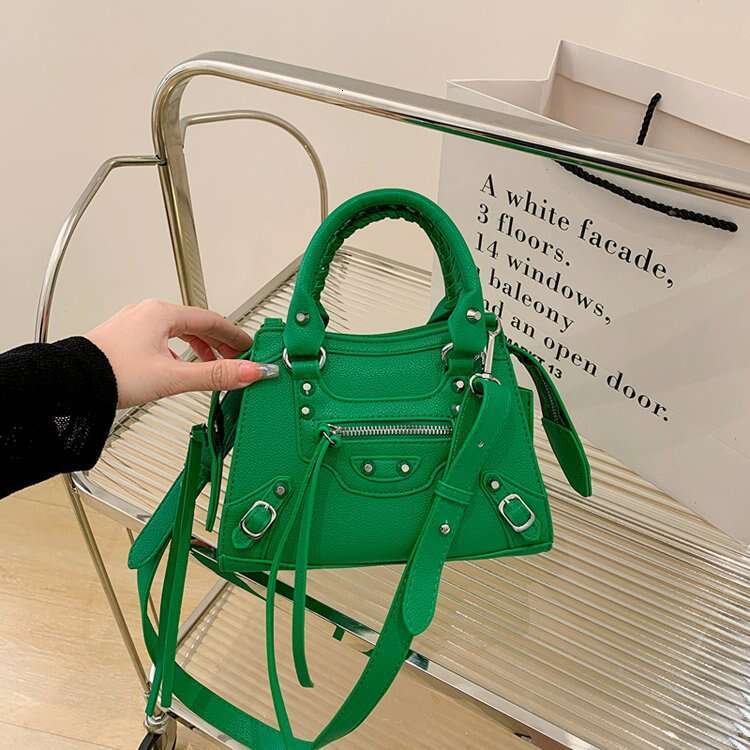 Motorcycle Sweet Cool Stylish Versatile Large Capacity Shoulder Crossbody Bag Women's Handbag city bags
