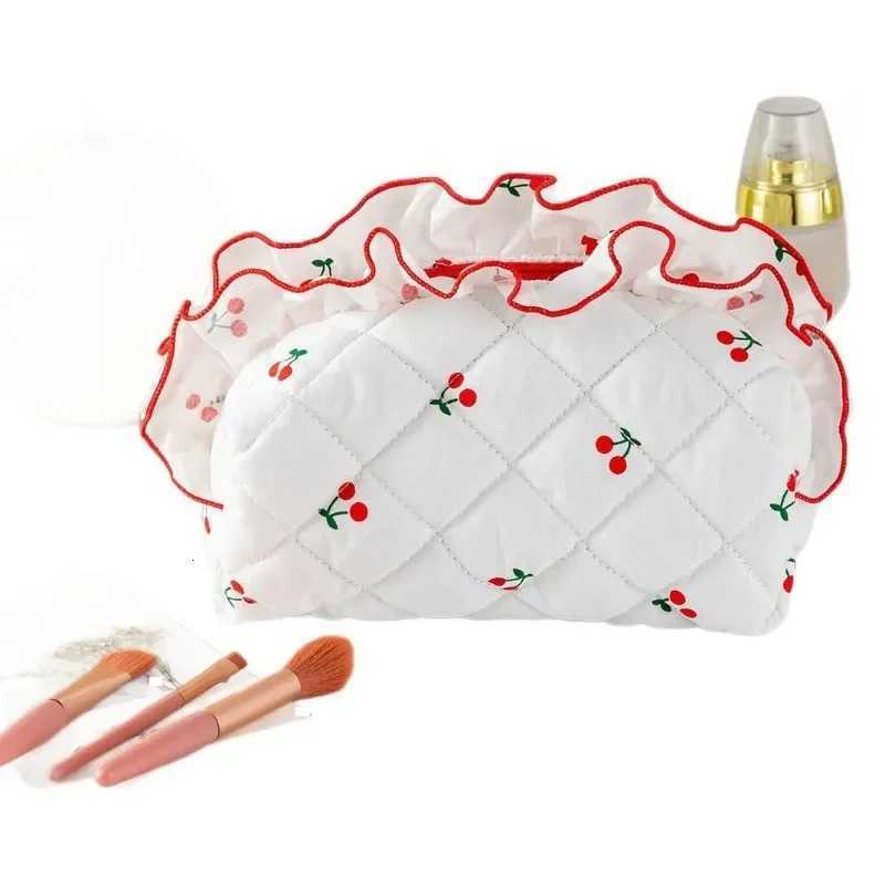 Small Fresh Fragrant Cherry Makeup Bag Creative Curled Skincare Storage Bag Cherry Wash Cosmetic Storage Bag for Women GirlXJ250910