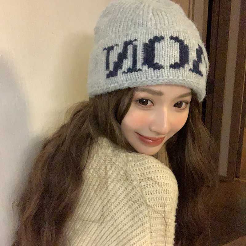 2025 New Big Head Woolen Hat for Men and Women in Autumn and Winter Face Showing Small Letter Knitted Hat Red Warm Hat Cold HatXJ250910