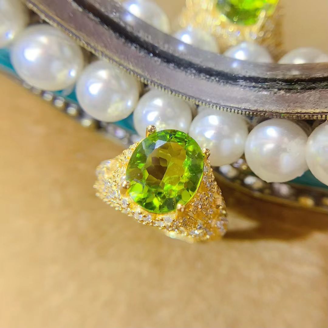 Luxury 925 silver gemstone ring natural peridot ring 9mm*11mm 4ct VVS grade genuine peridot silver jewelry