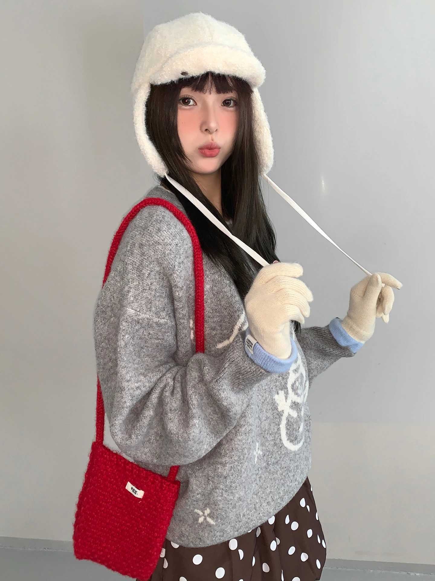 Thicke EarProtecting i Feng Hat Casual FlatBrimmed Hat With Antelope Velvet Patchwork Cute Winter G250910