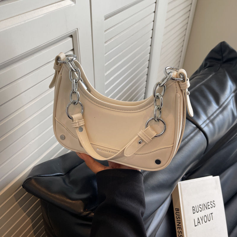 Niche Handheld Underarm Free Shipping Luxury Bag Designer Bag Bag For Women Summer New High End Silver Bag Fashion Chain Shoulder Crossbody Bag
