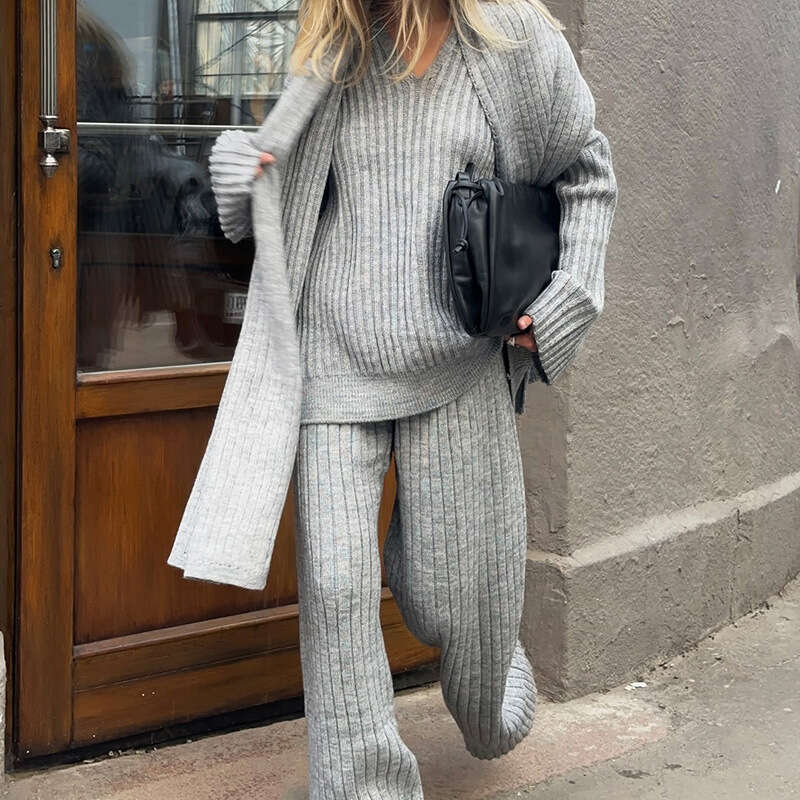 Fashion New Lazy Loose High-End Knitted Sweater With Scarf Set For Women B3