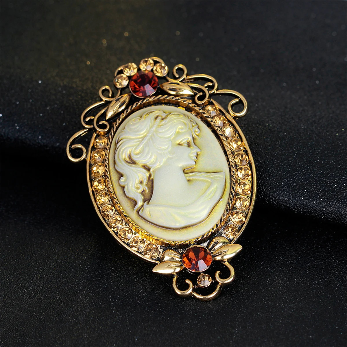 Vintage Gothic Crystal Rhinestones Cameo Head Brooches For Women Queens Cameo Beauty Head Brooch Pins Clothing Accessories Gift 250909