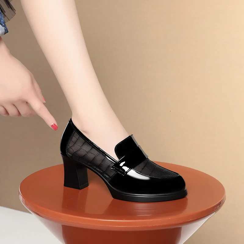 British Style Summer Single Shoes High Heels Waterproof Platform Thick Heel Loafers Mesh Breathable MiddleAged Leather Shoes W250910