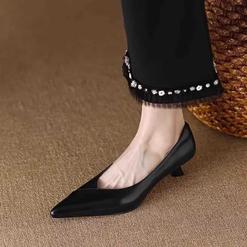 French Vintage Pointed Toe Shallow Heels Commuter Black Work Shoes Comfortable Versatile Stiletto Single W250910