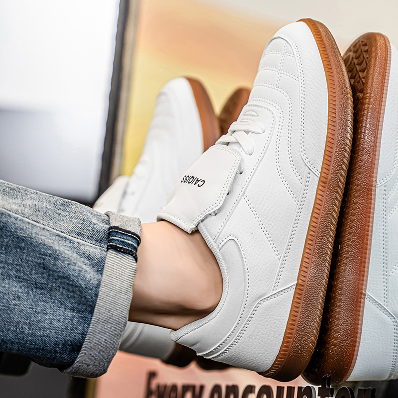 Casual Mens Sneakers with Platform Design for Daily Wear