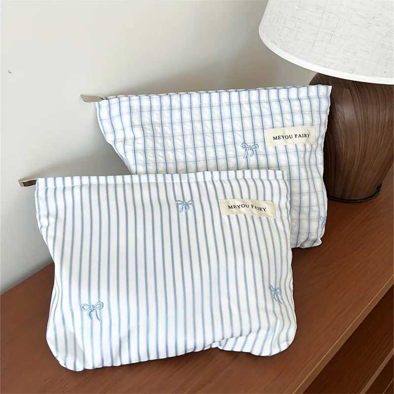 Light Blue Striped Bow Cosmetic Bag Women Travel Makeup Organizer with Zipper MultiUse Toiletry PouchXJ250910