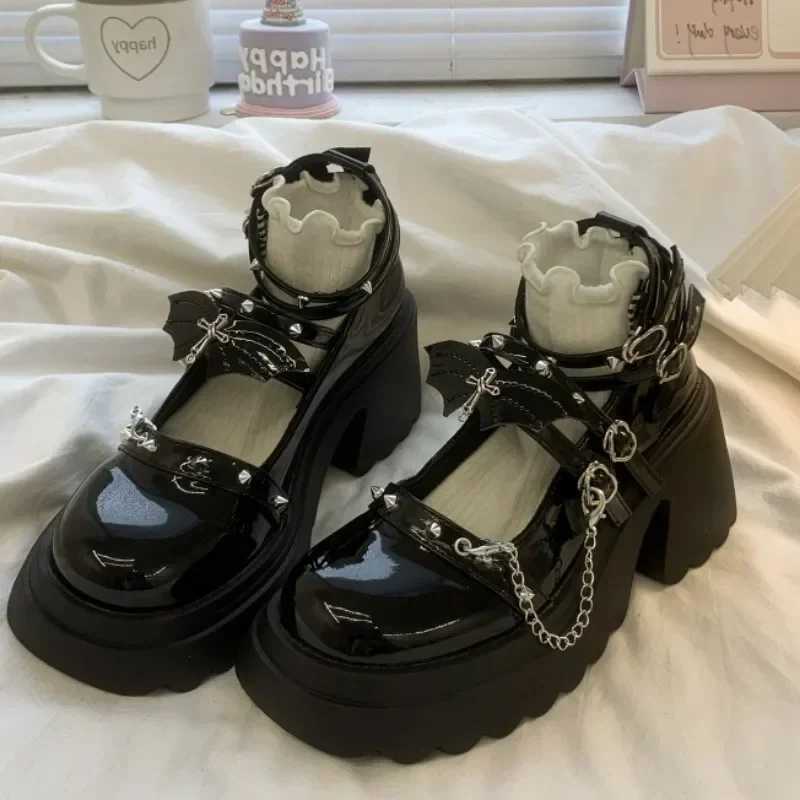 Mary Jane Shoes Female 2025 Fashion Buckle Strap Womens High Heels Fashion Chain Shoes Women Casual Round Toe Platform Heels W250910