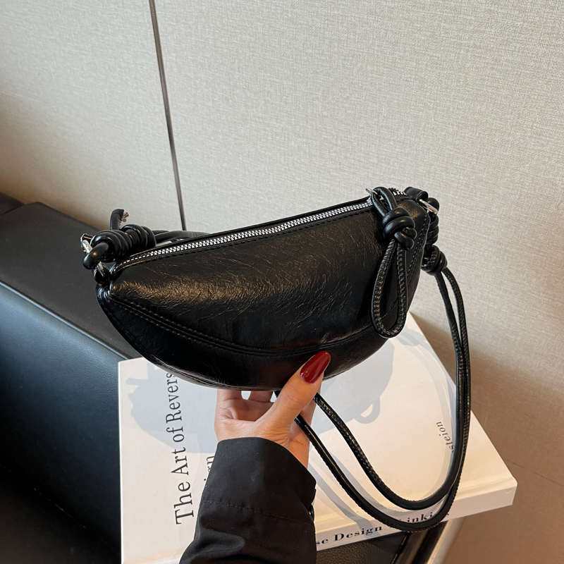 Women's high-end luxury spacious bag, large capacity handbag, simple and versatile shoulder bag, women's essential crossbody bag for shoppin