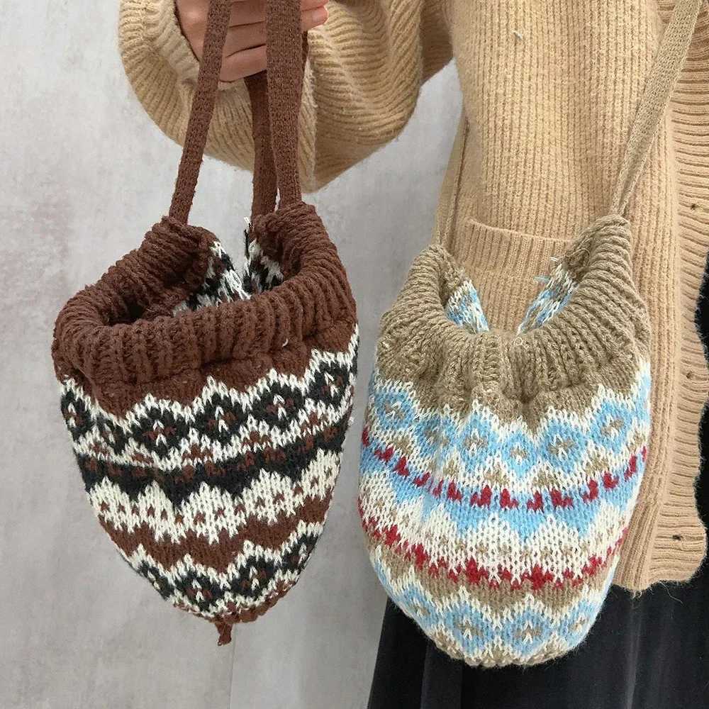 Striped Spld Knitted Briml Hat Ethnic Retro Style Woolen Hats Autumn Winter Thickened Warm Resistant Ear Protection CsXJ250910