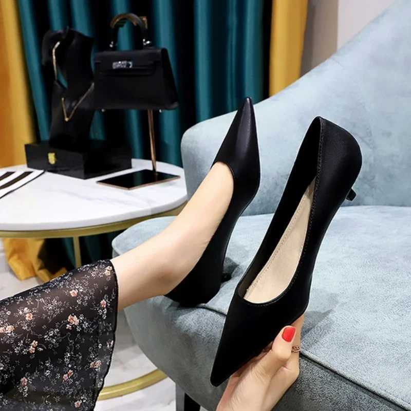 2023 Korean Version Women Pumps Fashion Low Heels Pointed Toe Female Shoes Office Work Oxford Shoes for Women Femme Zapatos W250910