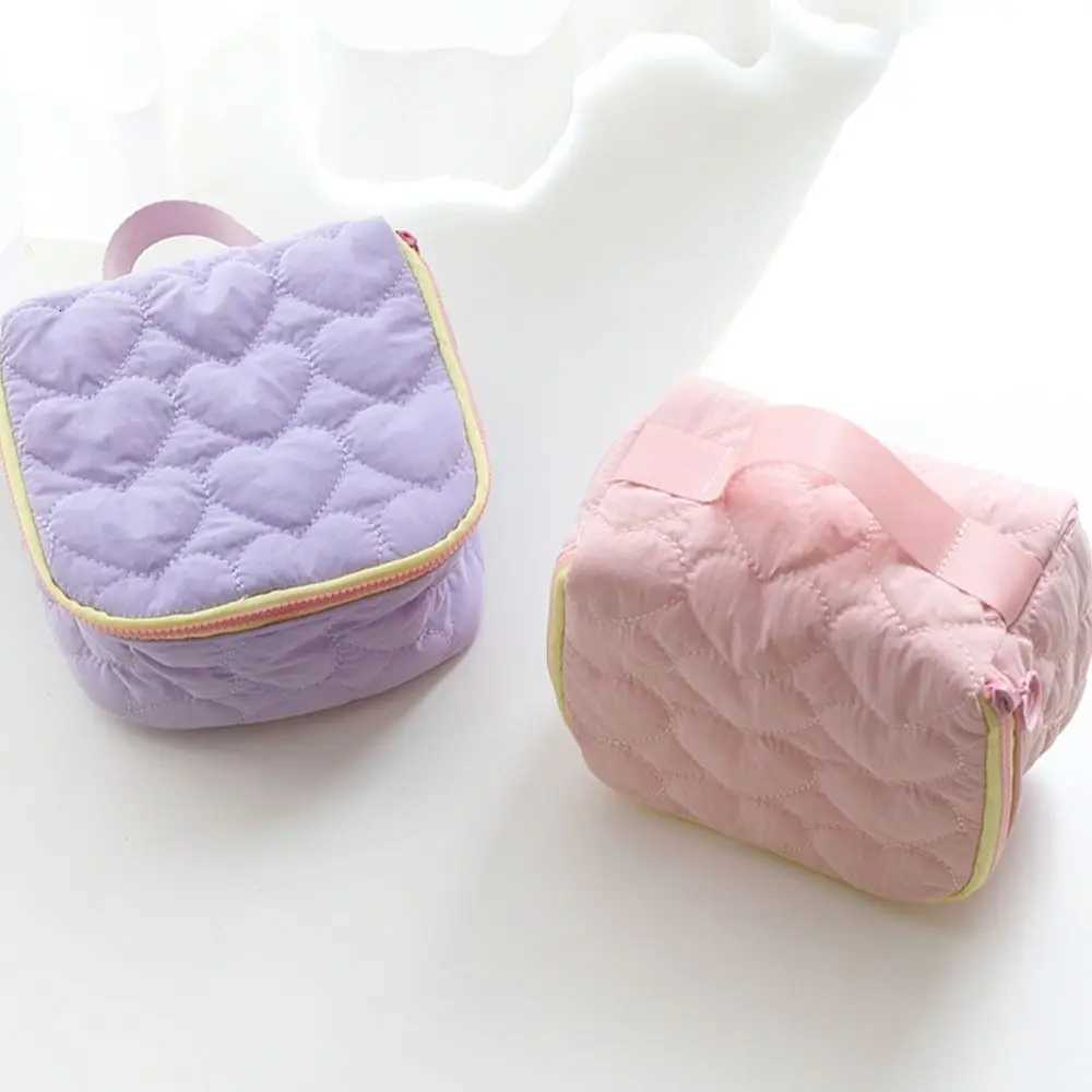 Portable Square Love Heart Cosmetic Bag INS Large Capacity Women Toiletry Bag Solid Lightweight Makeup Bag Storage PouchXJ250910