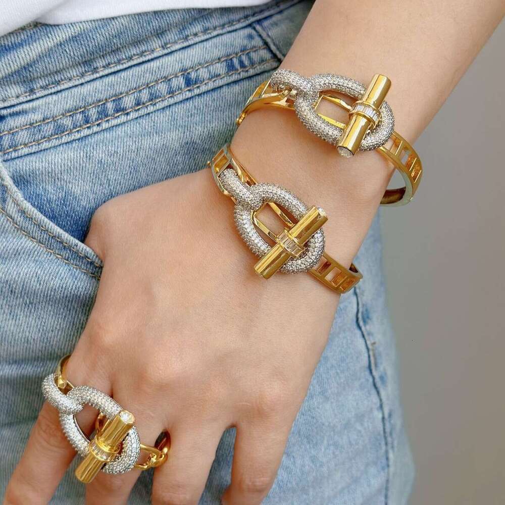 New gold tone full diamond luxury jewelry for women classic super sparkling crossbar OT series ring bracelet set pig nose moissanite silver tone desig