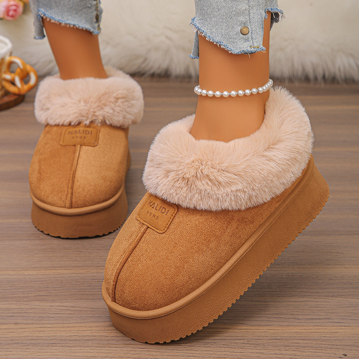 Large size autumn new women's fur snow boots non slip cotton boots thickened wool lining height increasing warm cotton shoes