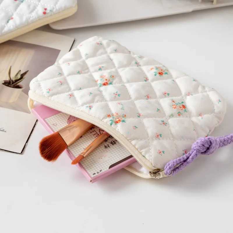 2025 Mini Cosmetic Storage Pouch Fashion Makeup Lipstick Sanitary Napkins Case Women Ins Travel Organizer Bags Small PouchXJ250910