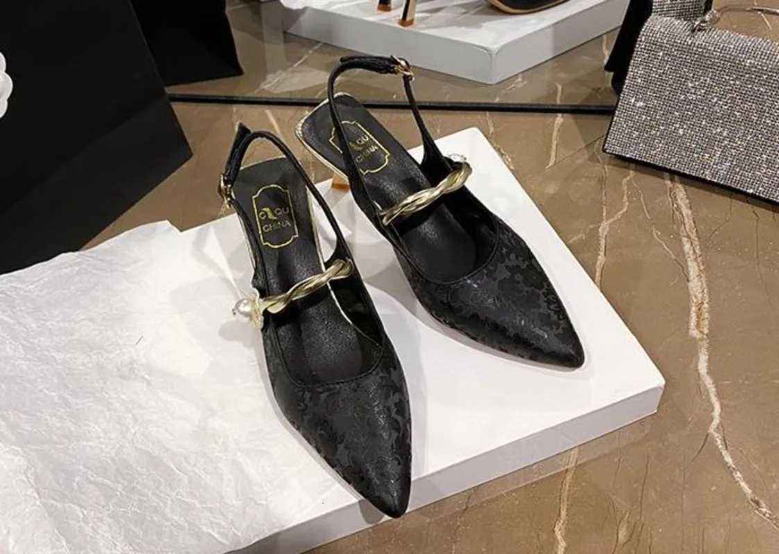 2024 New Summer Fashion Pointed Toe Pearl Shoes Women Sexy Women Sandals High Heels Banquet Women Shoes W250910