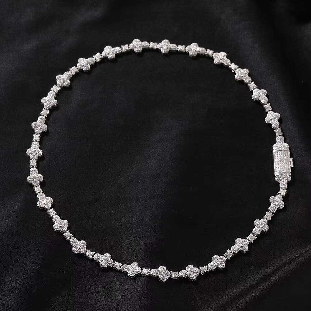 Stylish New Arrival Fashion Femme Design Sier VVS Moissanite Dia Iced Out Four Leaf Clover Cross Tennis Chain Bracelet