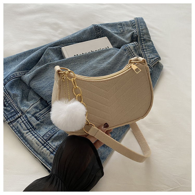 Solid Color Free Shipping Pom Pom Women S Bag Summer New Luxury Bag Fresh Felt Underarm Bag Embossed Fashion Single Shoulder Stylish Small Designer Ba