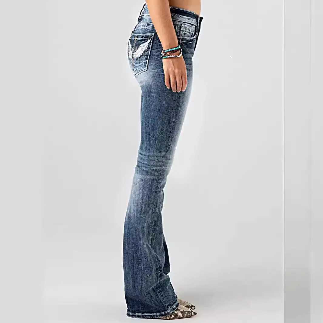 Women Embroidery Pockets Distressed Jeans Mid Waist Stretch Slim Fit Pants Vintage Denim Trousers Autumn Female Streetwear Z250910