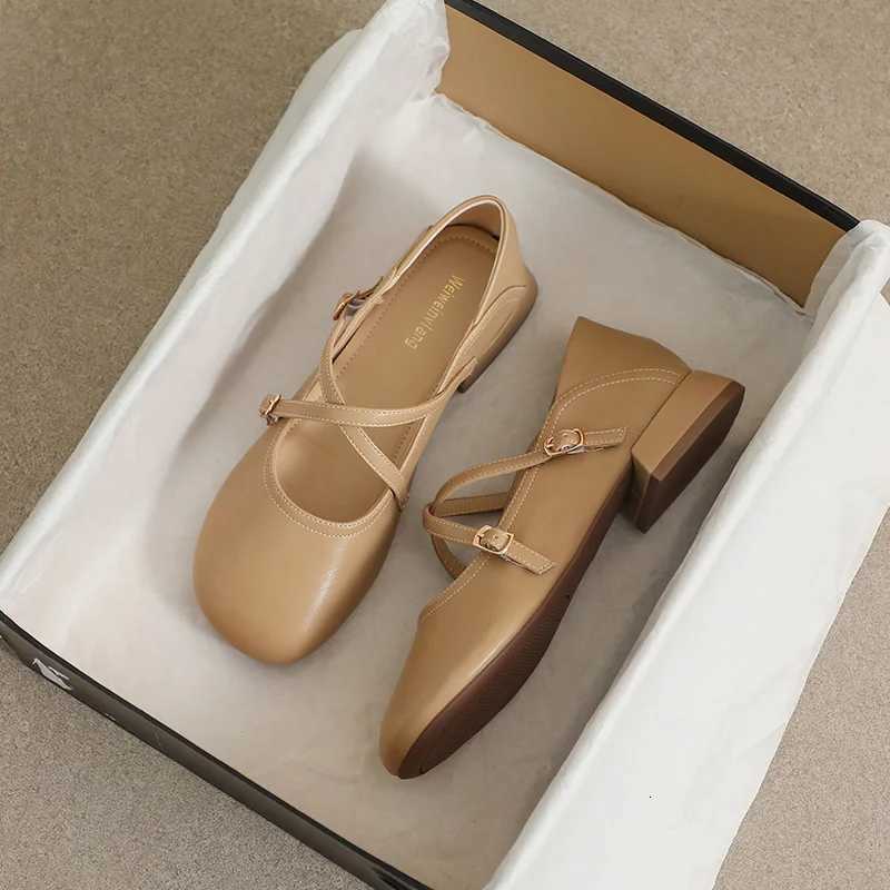 2023 new womens leather shoes Spring and Autumn Casual Outerwear work and banquet and office Large size 4143 Mary Jane heels W250910