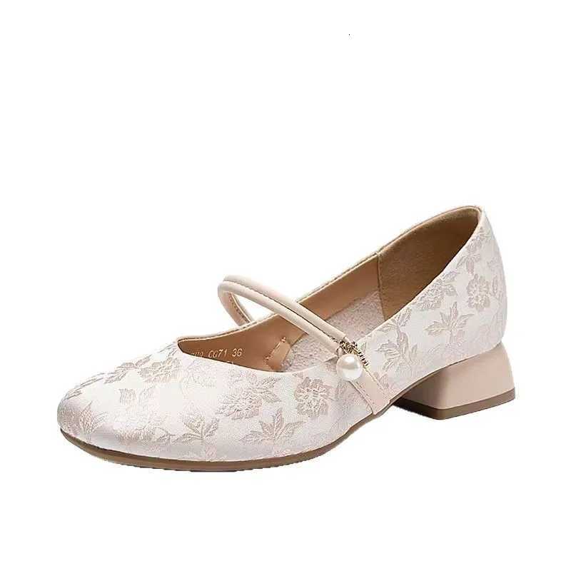 Fashion Versatile Women Shoes Spring Low Heeled Leather Shoe Thick Soles Anti Slip Mary Jane Shoes Comfor Womens Single Shoe W250910