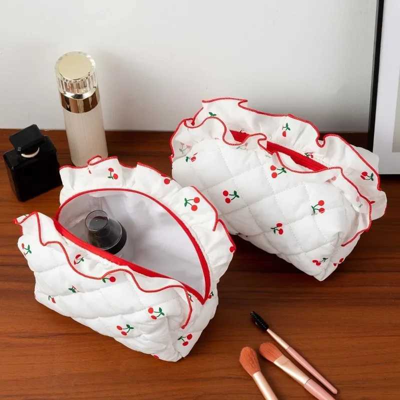 Small Fresh Fragrant Cherry Makeup Bag Creative Curled Skincare Storage Bag Cherry Wash Cosmetic Storage Bag for Women GirlXJ250910