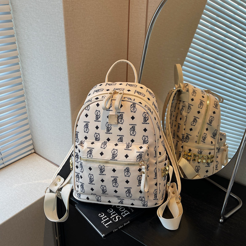 hot Free delivery designer Ladies' crossbody bag Fashionable women's crossbody bag with personalized and minimalist design