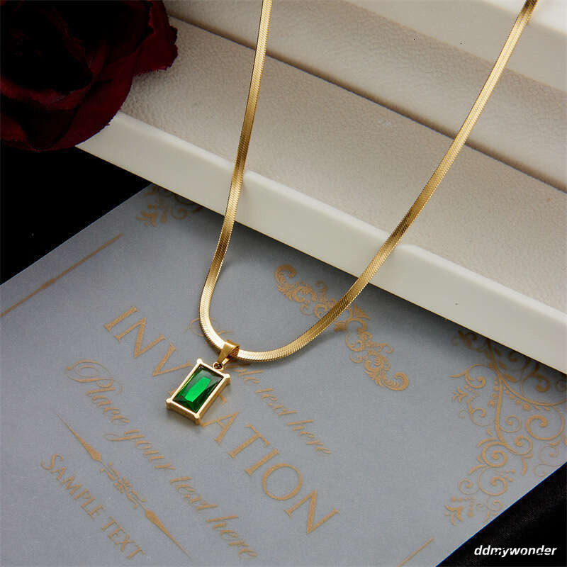 Japanese And Korean Style Niche Design Blade Chain High-End Emerald Zircon Pendant Titanium Steel Necklace For Women ddmywonder ddmywonder