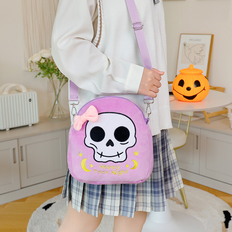 2025 new Halloween skeleton ghost plush jumpbag luxury bag bat plush shoulder bag designer packaging decoration Halloween candy storage bag