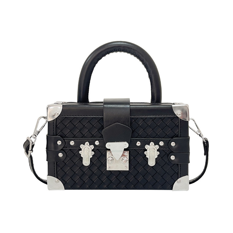 2025 autumn new bag European and American fashion light luxury atmospheric style niche design versatile women's shoulder bag designer bag