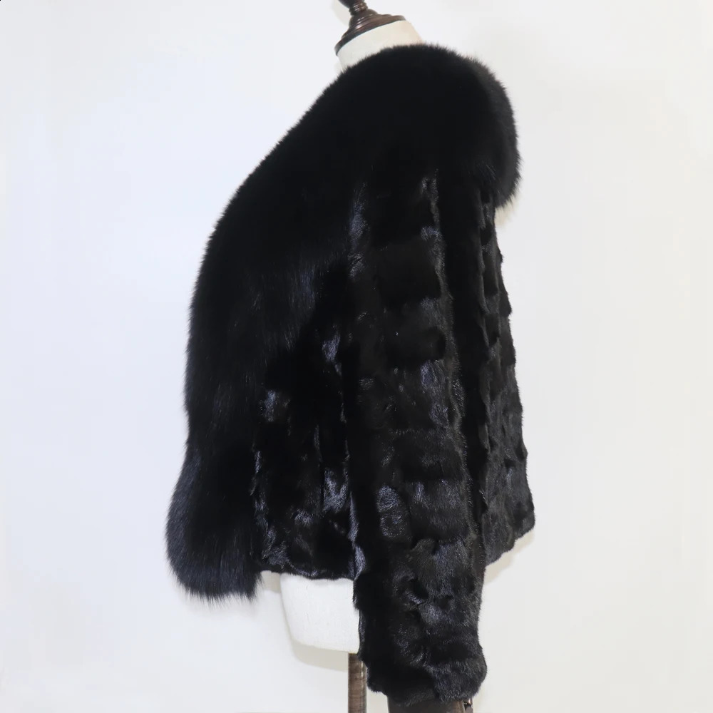 Real Mink Fur Coat For Women Winter Warm 100 Genuine Mink Fur Jacket With Fox Fur Collar Lady Quality Natural Mink Fur Overcoat 250909
