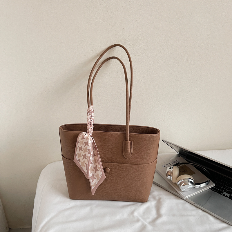2025 Fashion Premium Luxury Large Capacity Women's Handbag Simple and Versatile Shoulder Bag Women's Essential Crossbody Bag for Shopping an