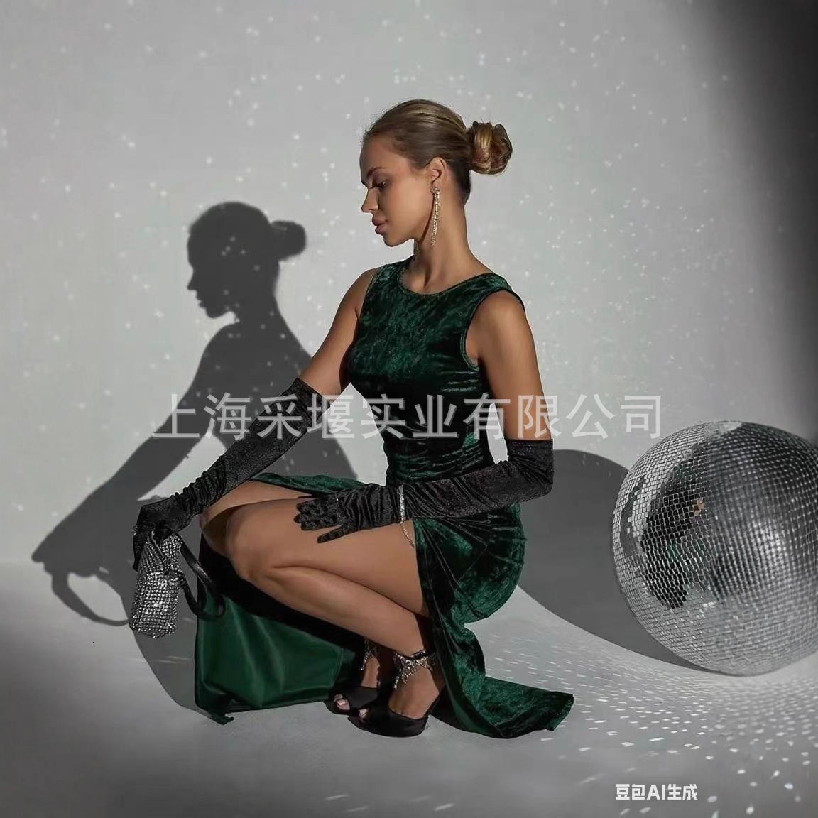 2025 New Velvet Evening Dress Long Skirt Strap Skirt Designer High Waist design Evening Dress