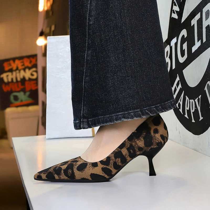 Fashionable High Heels In Spring And Autumn Pointed Toe Shallow Mouth Kitten Heel Temperament Single Shoes Comfortable Versatile W250910
