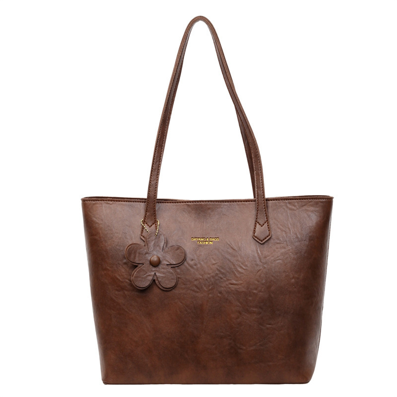 Free shipping designer Fashion Retro Style Tote Bag for Women New Versatile Commuter Bag High-End Large Capacity Shoulder Bag Underarm Bag