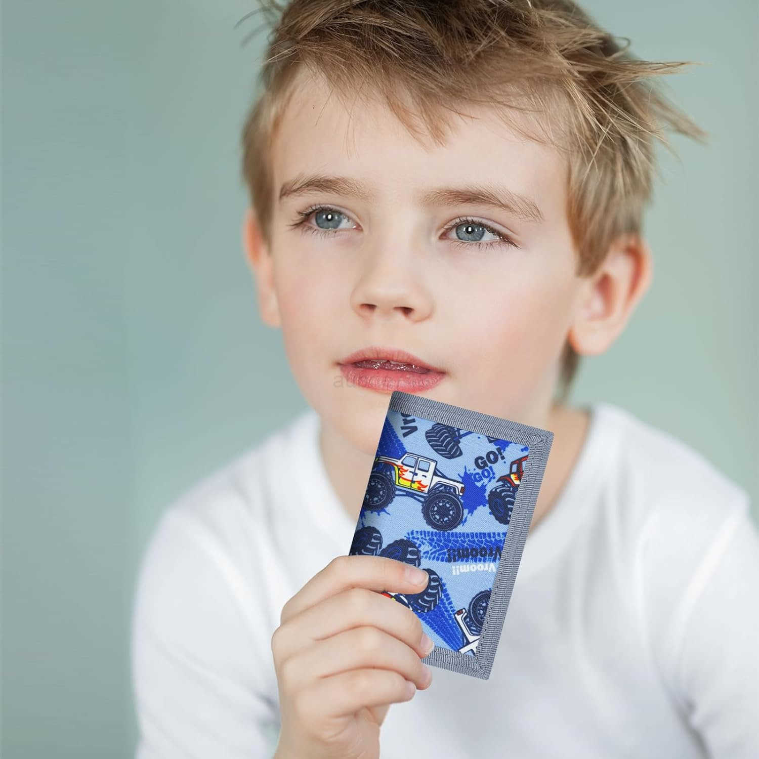 Wallets for boys Ages 418 Trifold ToddlerYouth Wallet for boys with Zippered Coin Pocket and Card Holders Novelty Wallet for Birthday Gifts KartZ25091