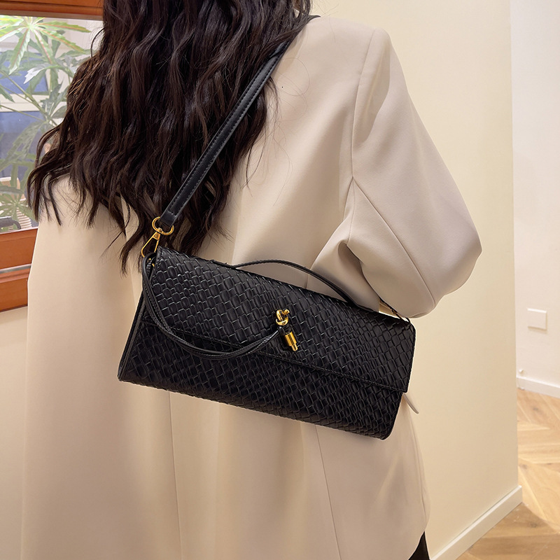 2025 autumn new niche design woven bag light luxury elegant grand organ rectangular bag fashionable women's shoulder bag designer bag