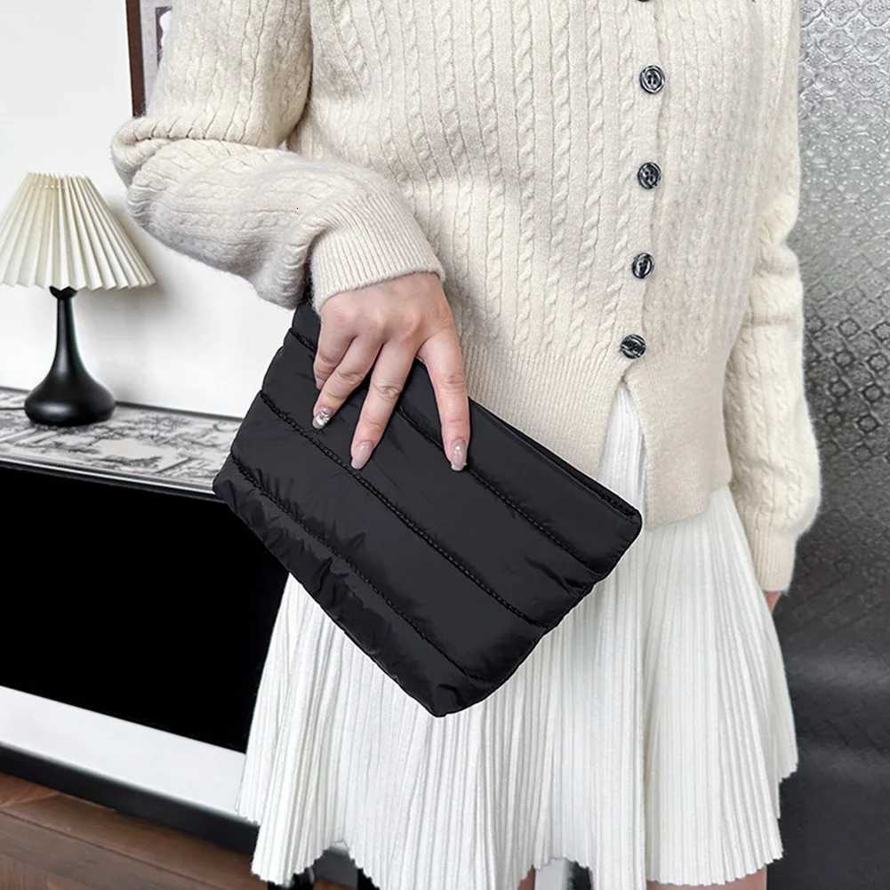 Fashion Cosmetic Bag for Women Girls Casual Clutch Handbag Cute Puffer Makeup Clutch Storage Pouches for OrganizationXJ250910
